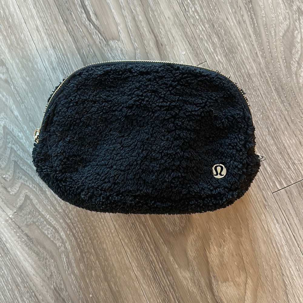 Lululemon Fleece Everywhere Belt Bag